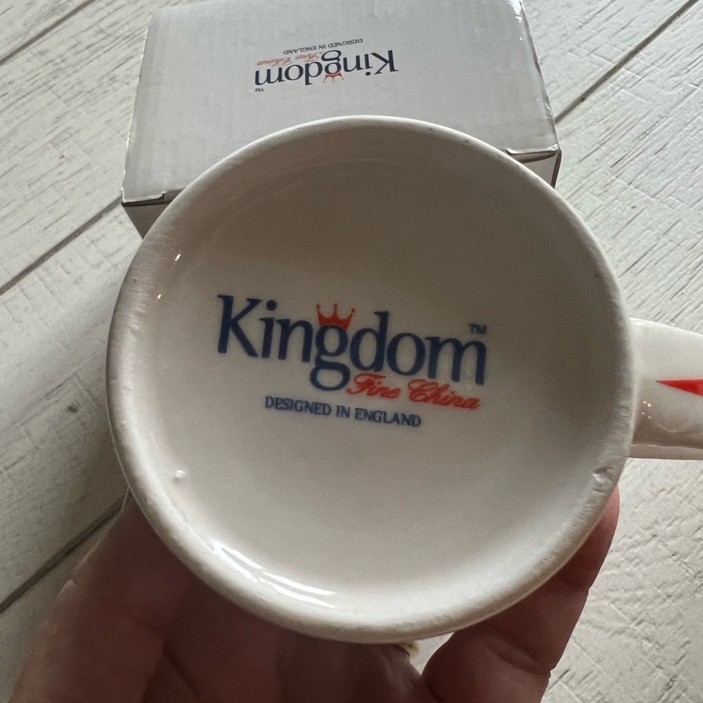 New Best of British Bone China Mug - Picture 2 of 6